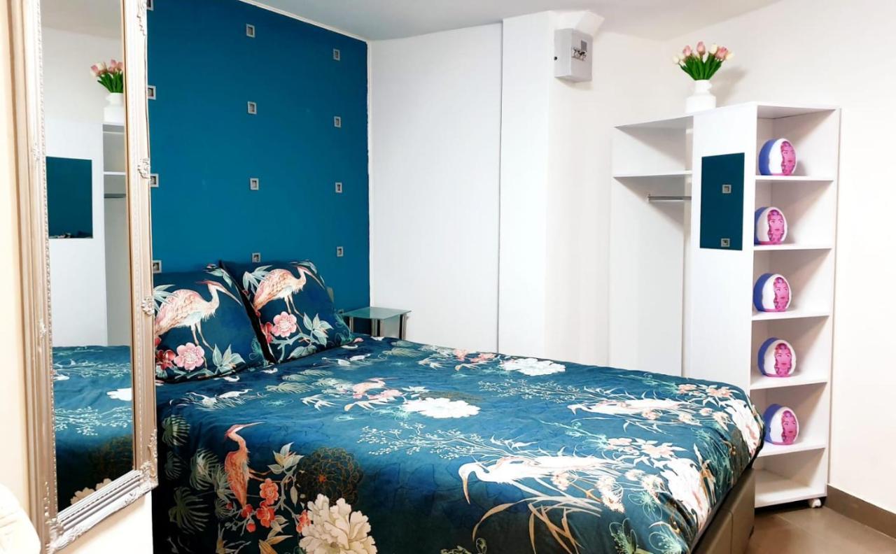 Jolie Appartement Avec 2 Chambres Partagees باريس المظهر الخارجي الصورة