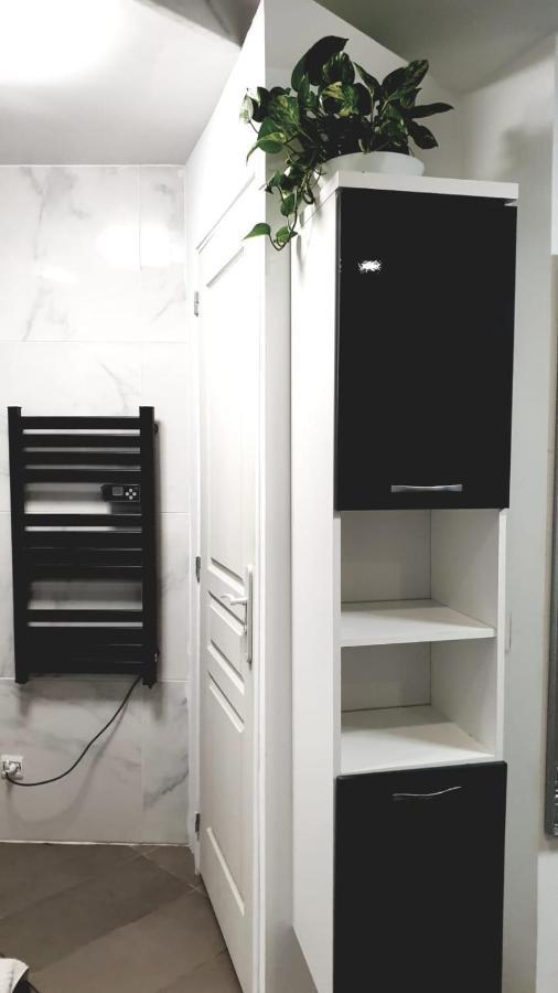 Jolie Appartement Avec 2 Chambres Partagees باريس المظهر الخارجي الصورة